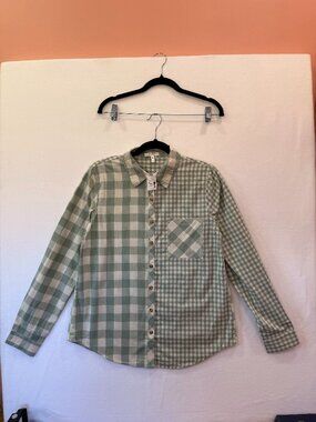 Maurices NWT Sage Green Checkered Lightweight Button Down XS